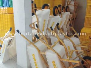 Kereta Sorong Plastik